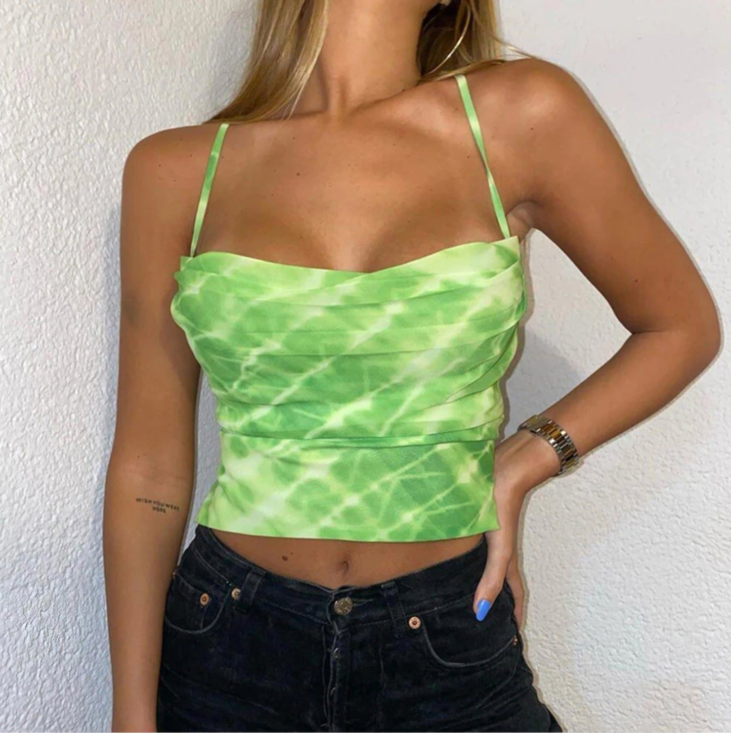 Blusa con espalda descubierta tie dye verde